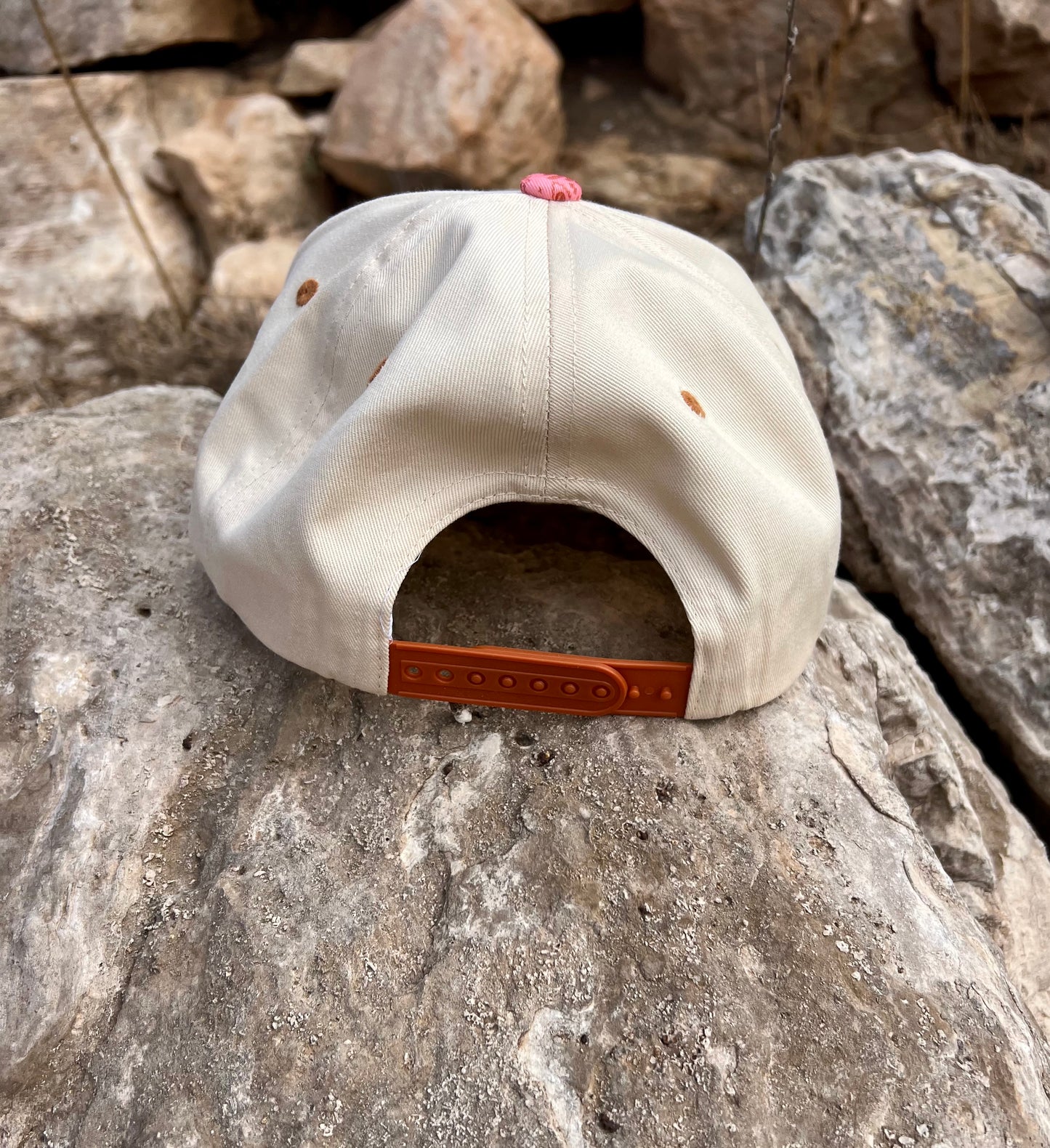 Caps