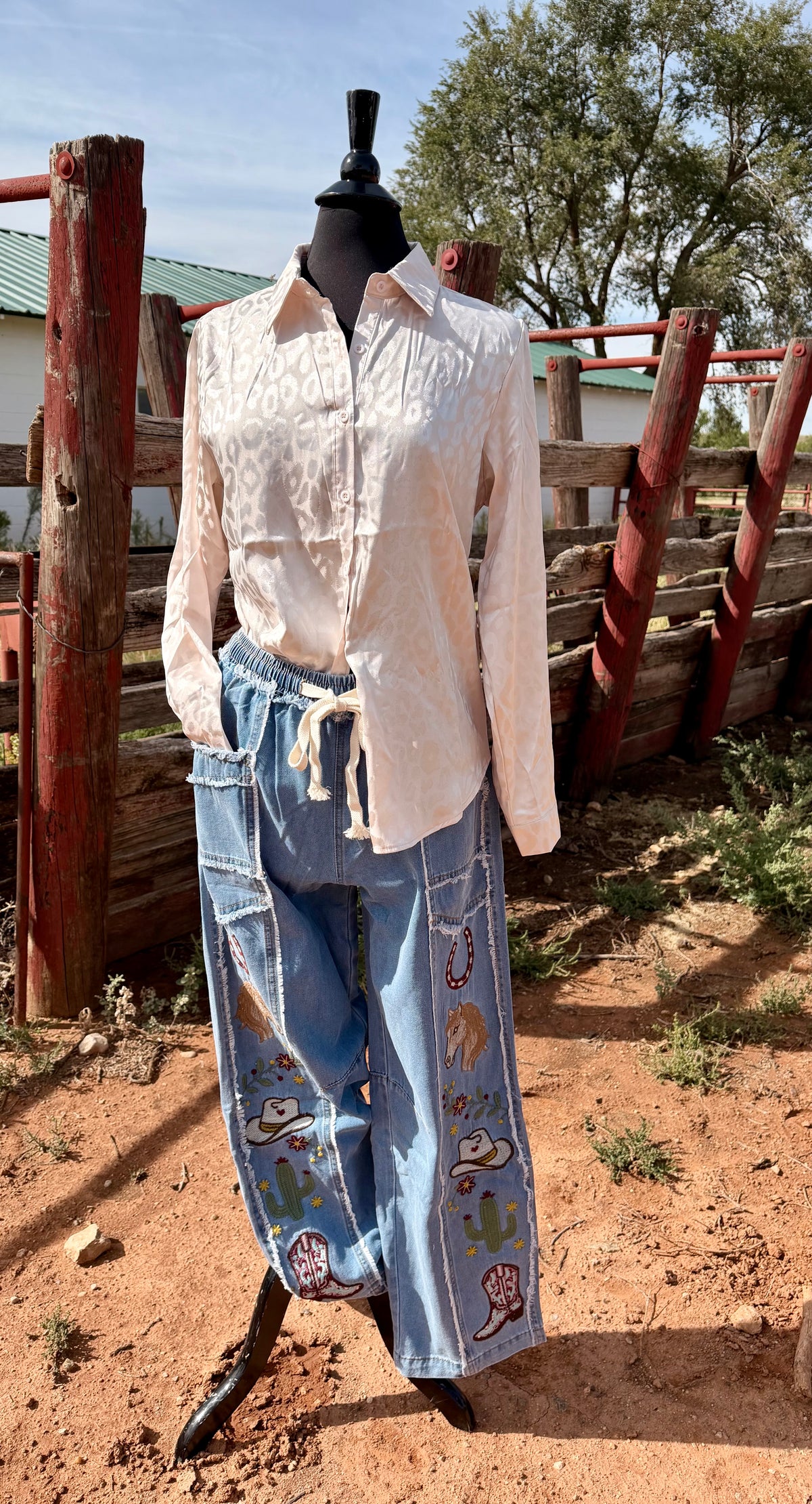 Western Embroidered Tie Waist Pants